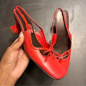 Vtg Y2K BCBG Square Toe Heels